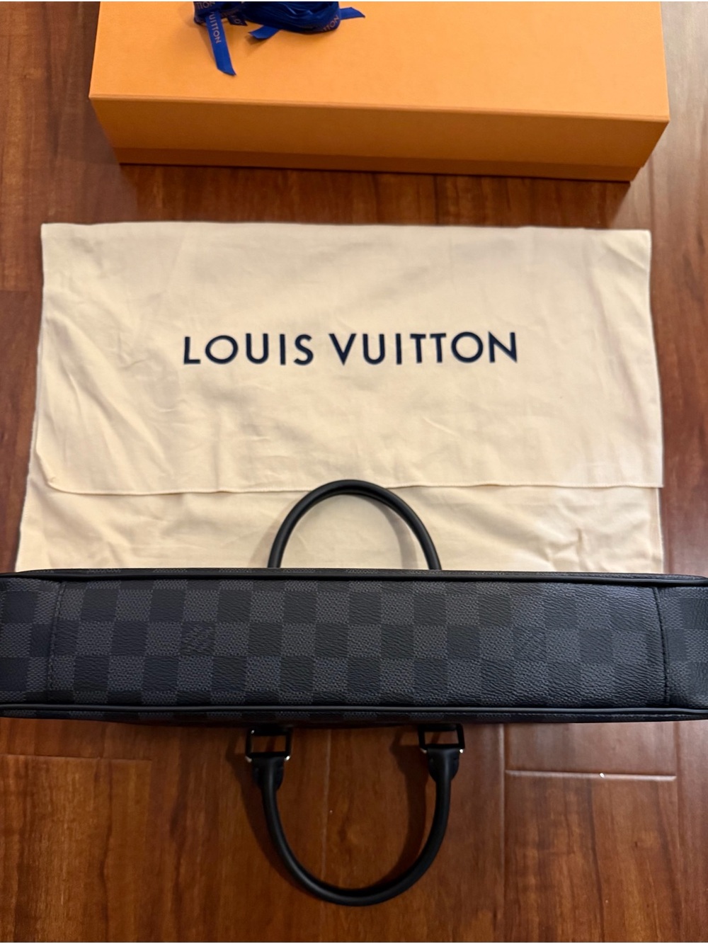 New and Authentic Louis Vuitton Business Bag - Picture 8 of 11